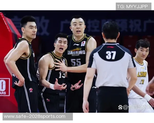 ccy篮球明星身份揭秘他在赛场上的传奇故事与成就分析 ccy篮球明星身份揭秘他在赛场上的传奇故事与成就分析